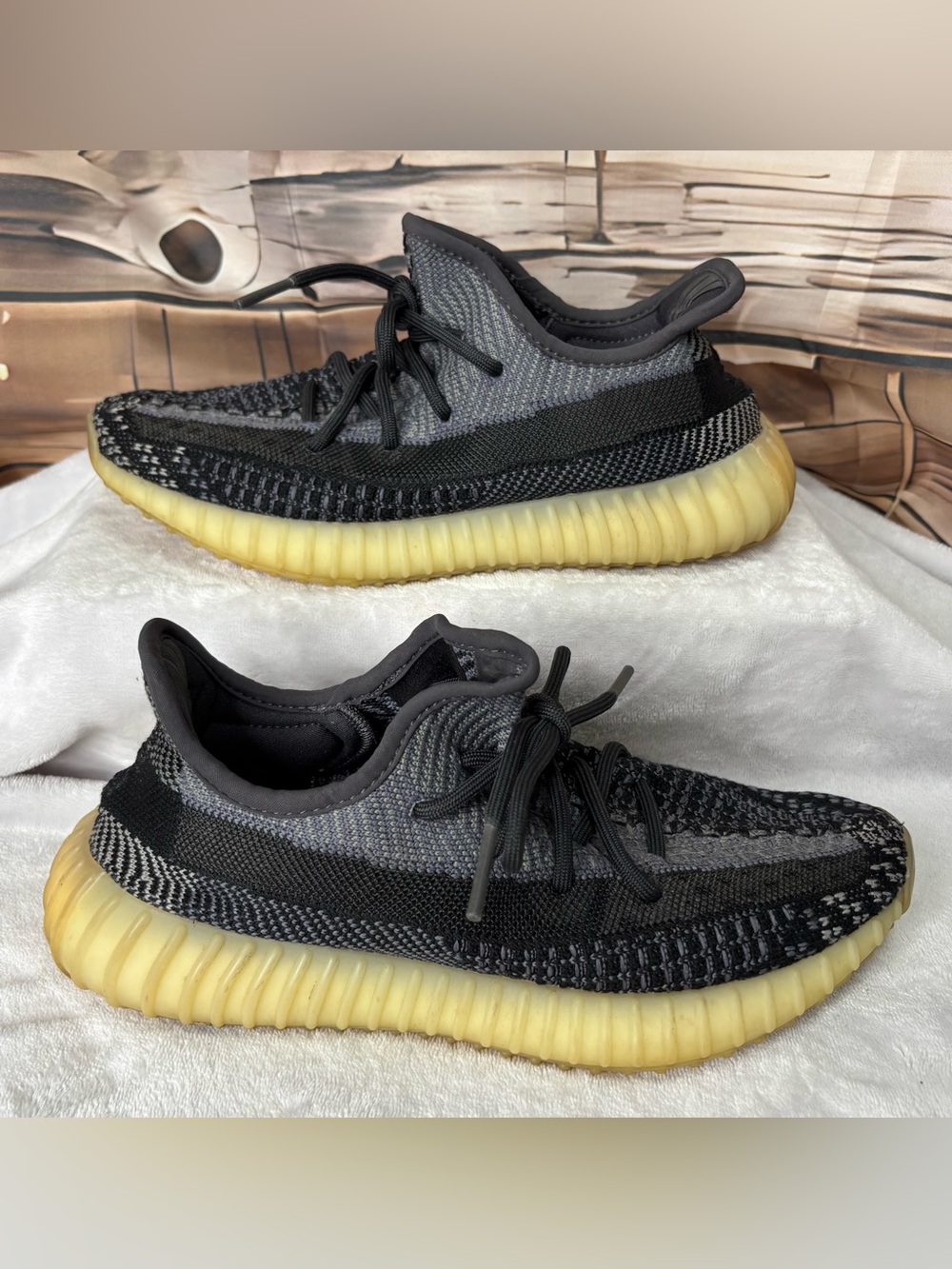 adidas Yeezy Boost 350 V2 Carbon Black Gray Gum Men's Size 7 FZ5000